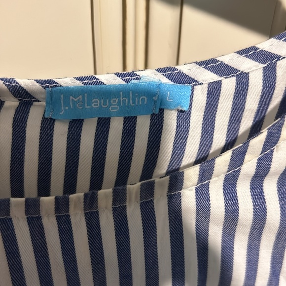 Another cute top from J McLaughlin - Picture 2 of 4